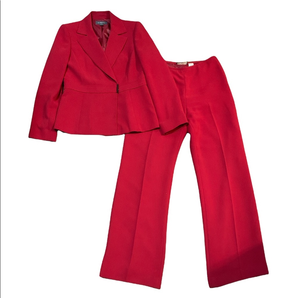 Liz Clairbone Red Suits